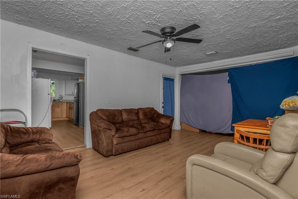 337 Balboa AVE photo 6