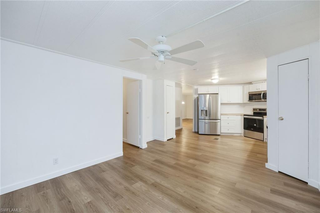 27380 Valois DR photo 9
