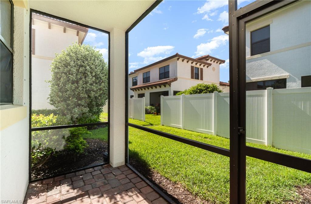 9463 Montebello WAY 101 photo 38