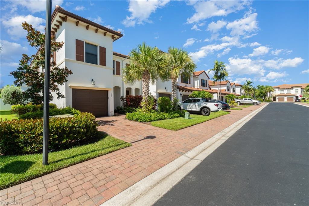 9463 Montebello WAY 101 photo 18