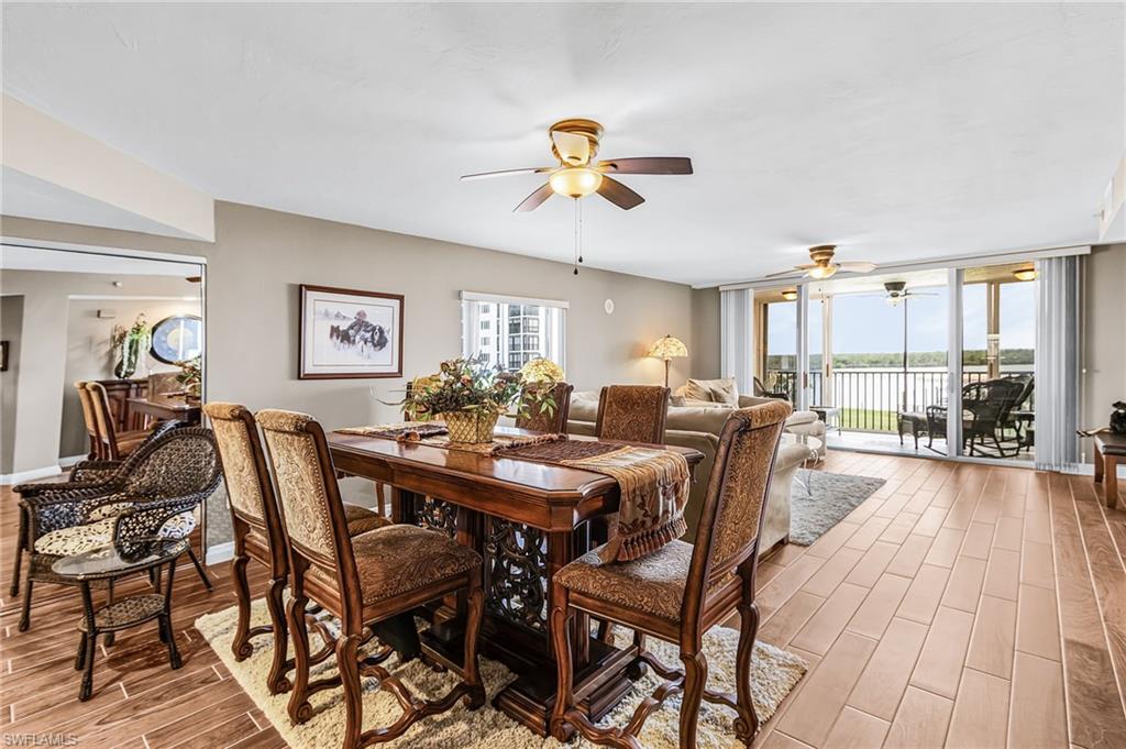 DINING AREA IN THE GREATROOM.
