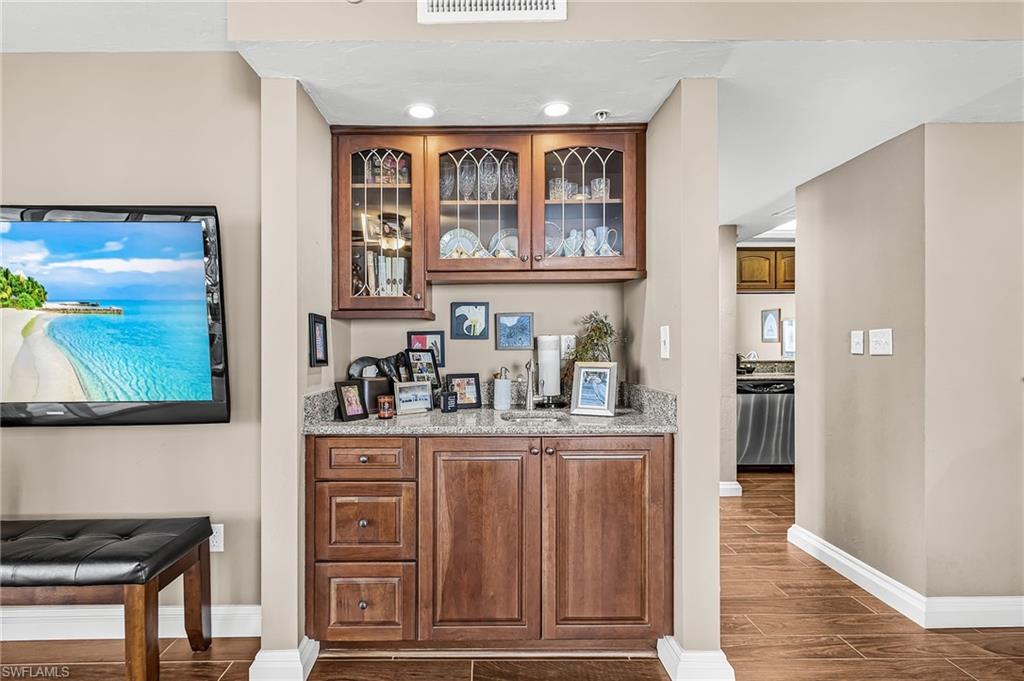 GREAT SPACE FOR A  BEVERAGE STATION WITH SMALL BAR SINK.