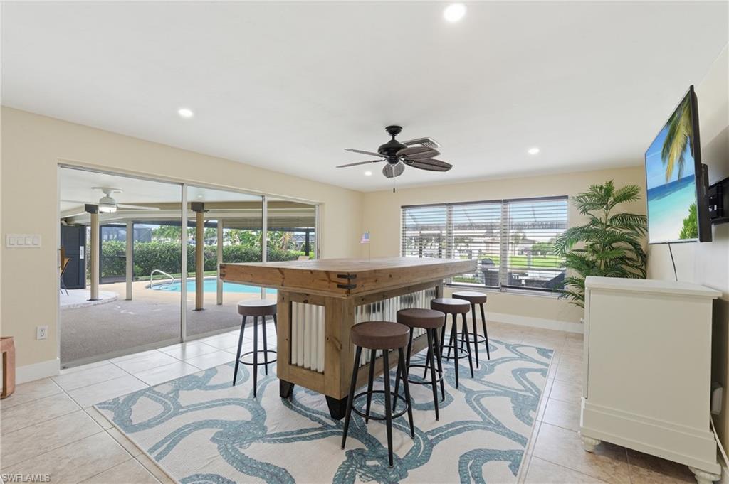 Dining Area / Flex Space