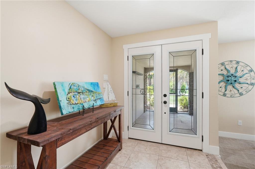 Foyer / Entry Way