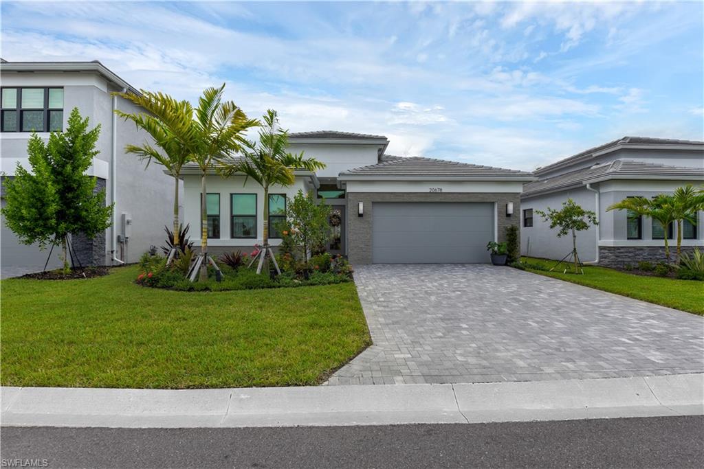 Single Family Home w/ Tropical Landscaping