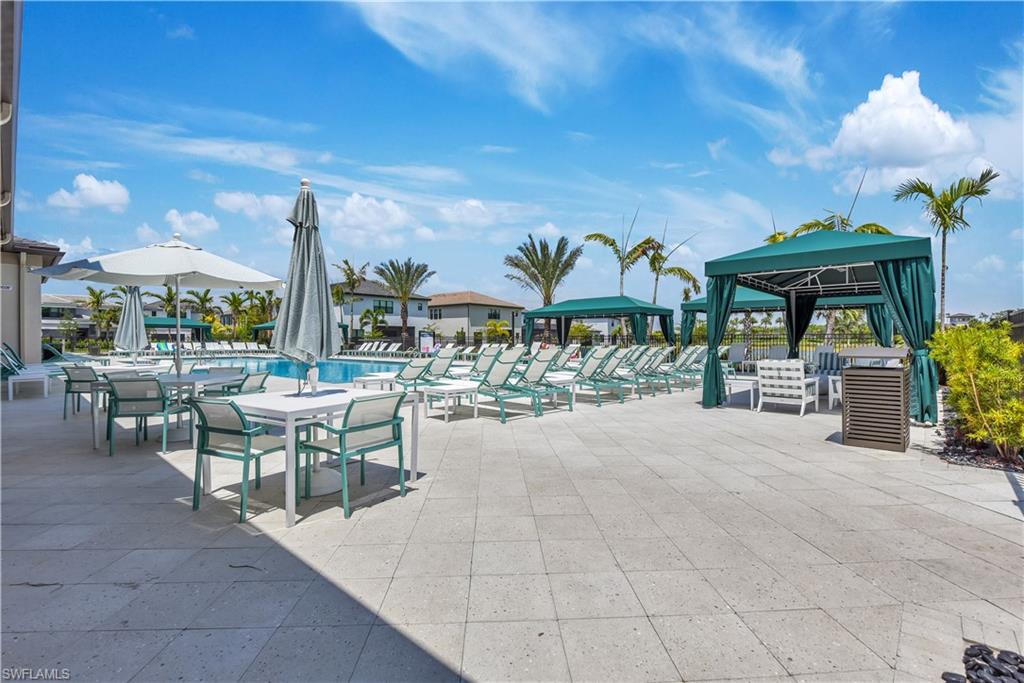 Pool w/ Cabanas