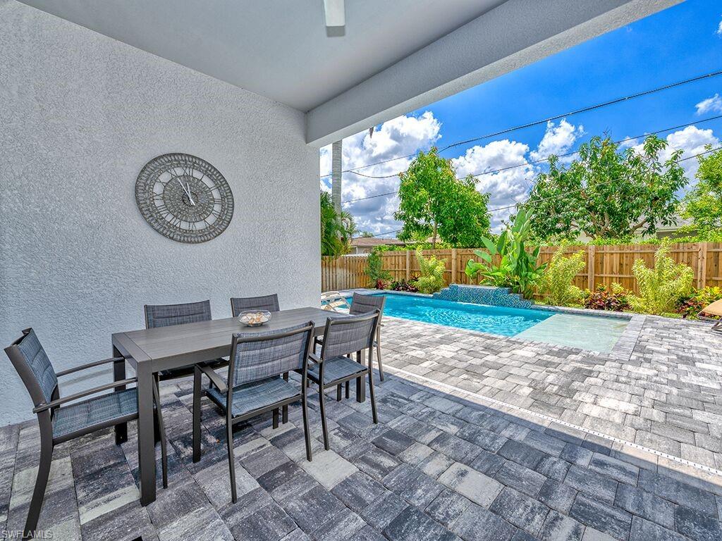 outdoor dining space