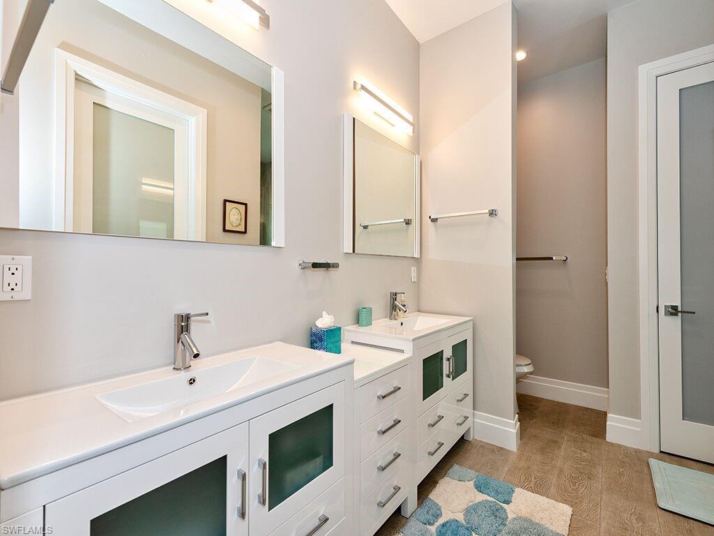 Main bedroom bath