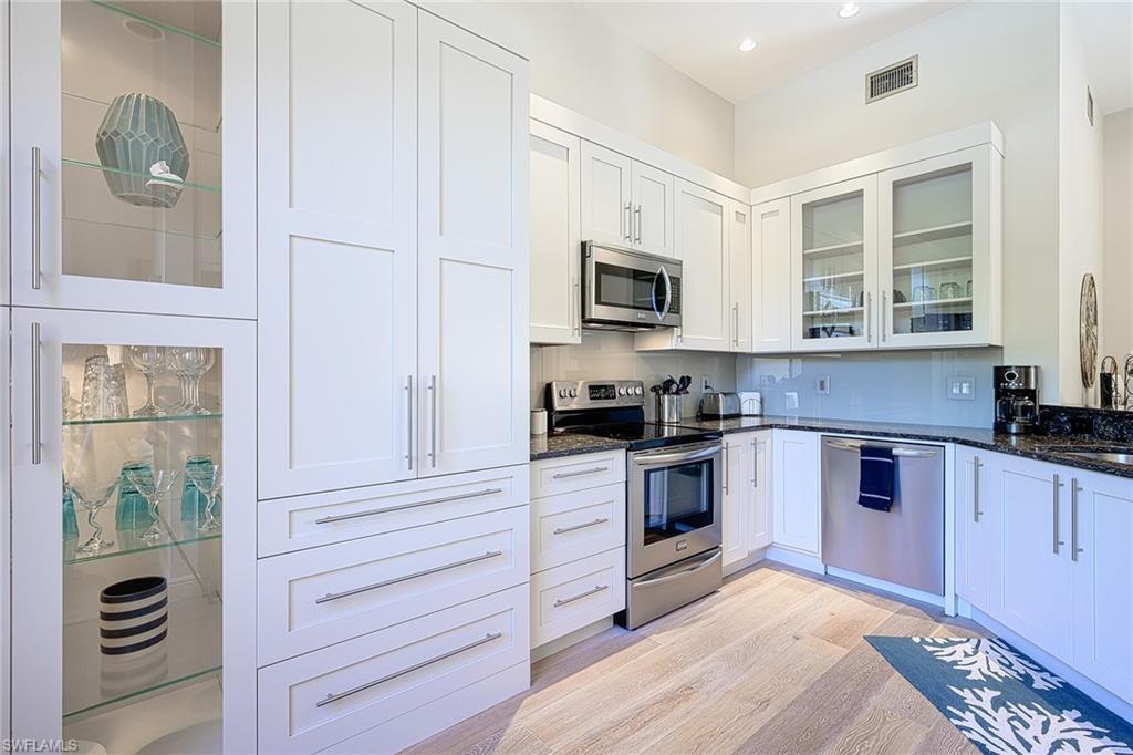 589 Beachwalk CIR P-203 photo 6