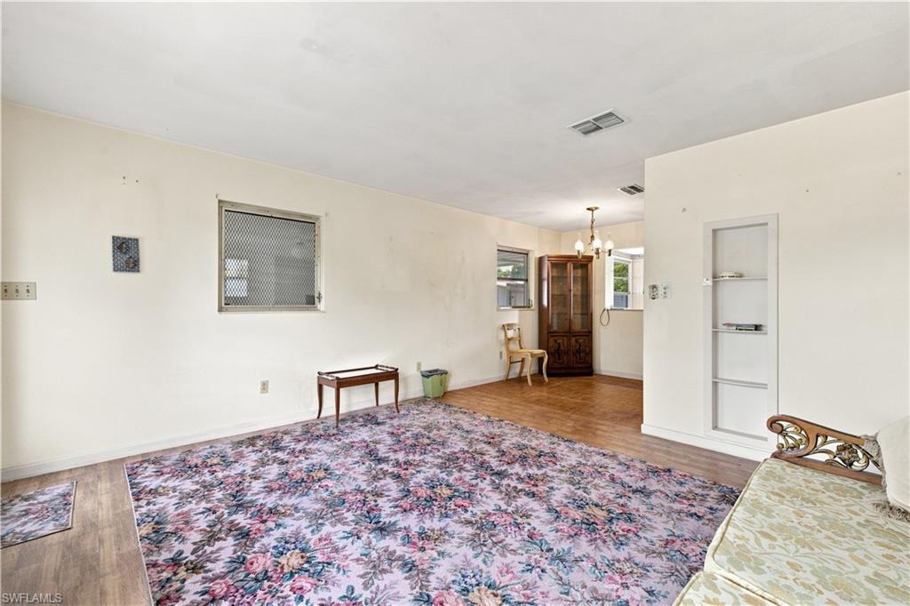 803 Perry AVE