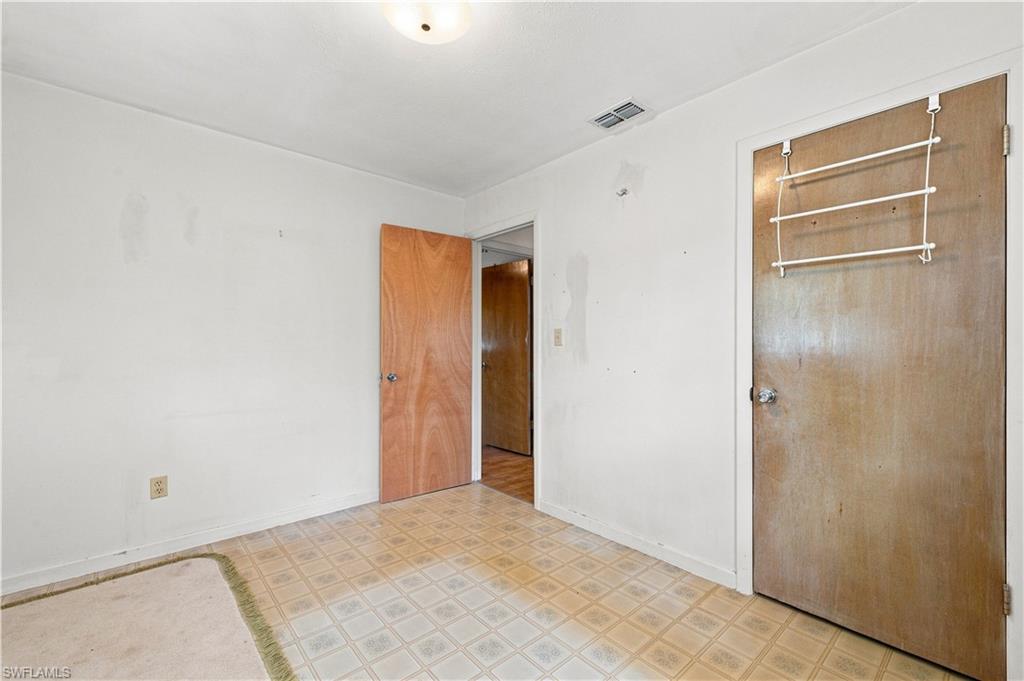 803 Perry AVE photo 15