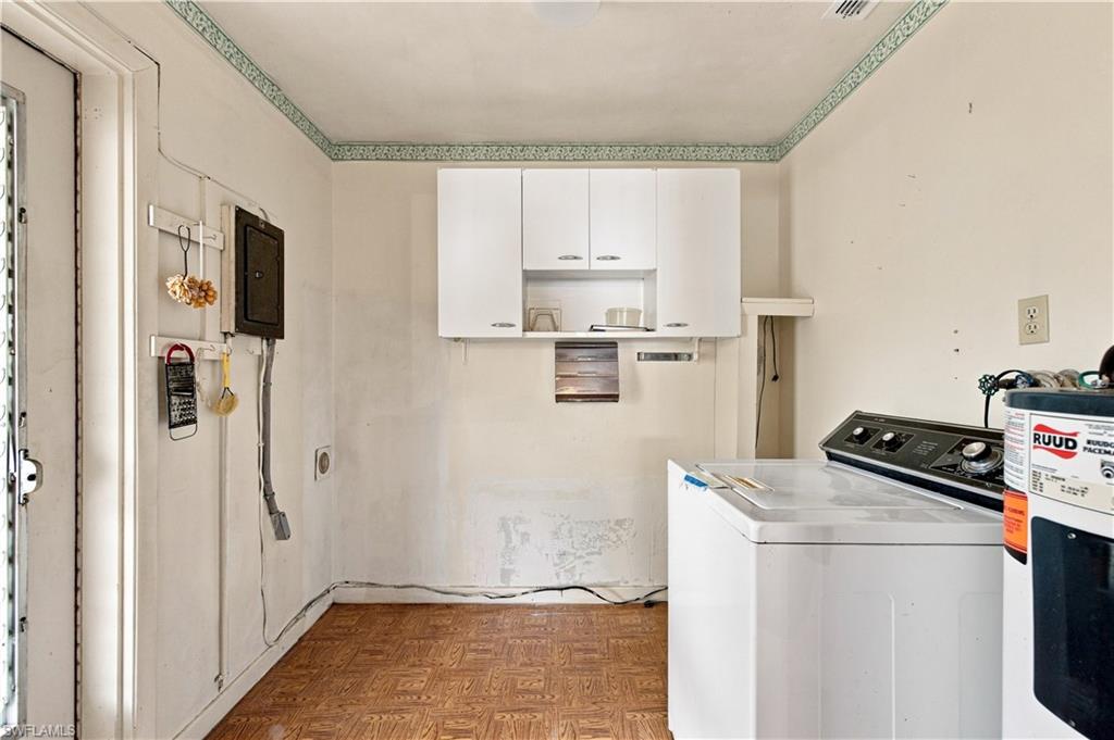 803 Perry AVE photo 13