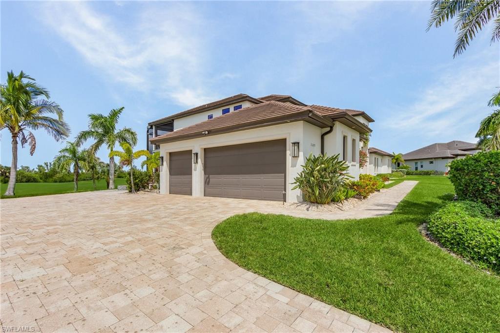 11695 Royal Tee CIR