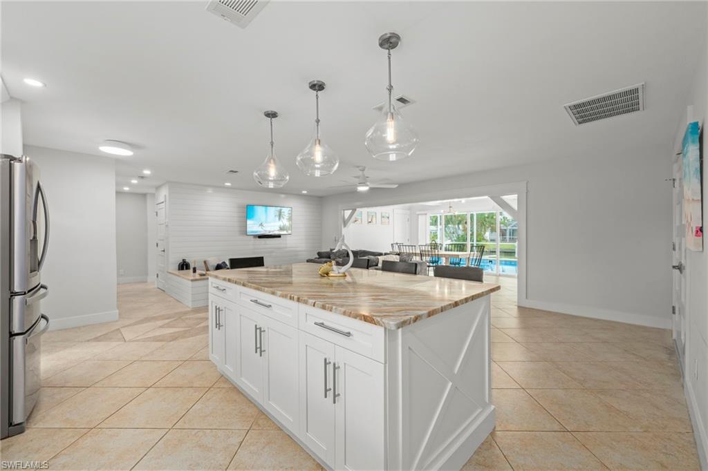 5310 Bayshore AVE photo 8