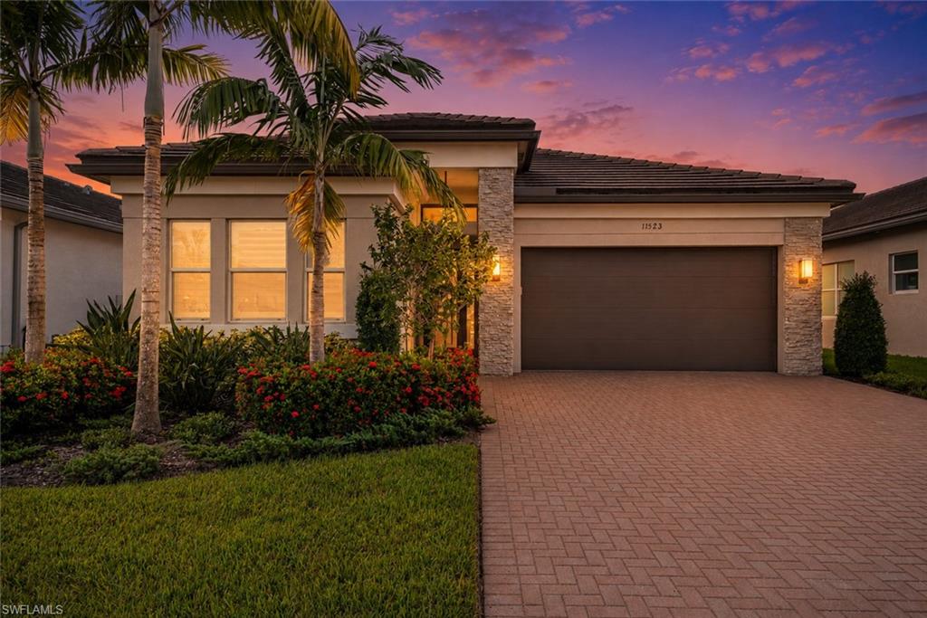 11523 Jacaranda DR photo 31