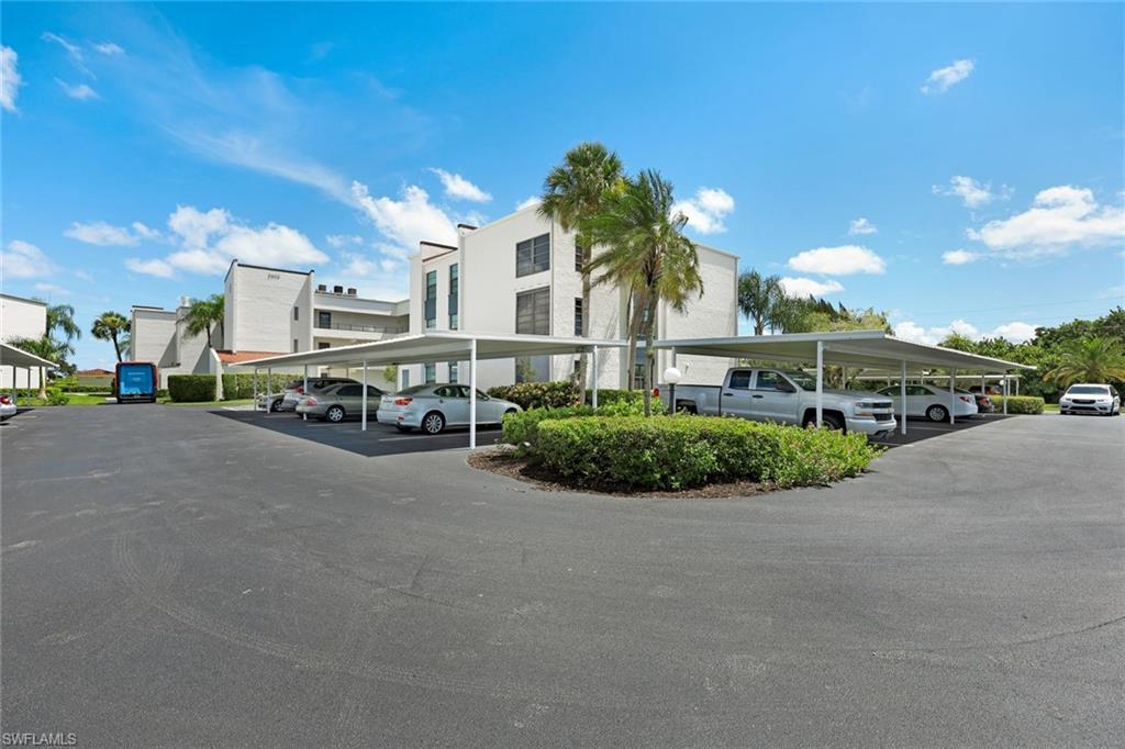 Tons of Guest parking