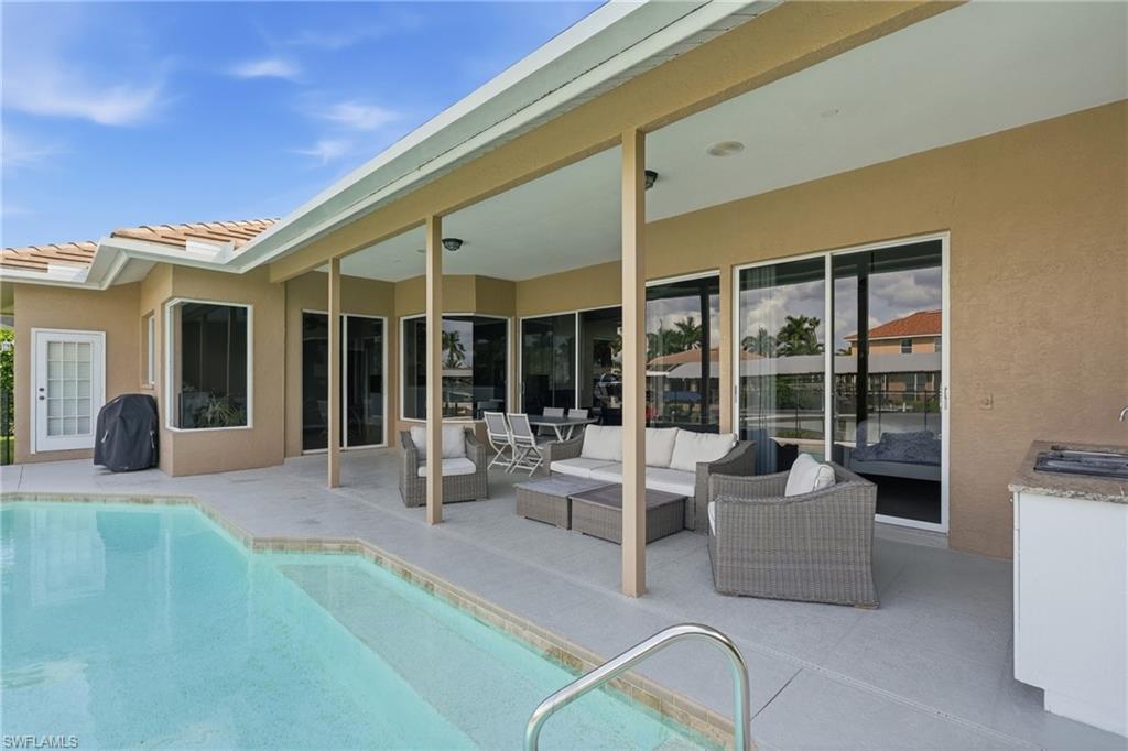 Covered Lanai / Heated Pool