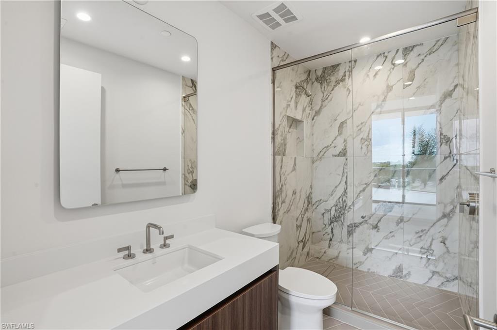 5100 Seagrass BLVD 201 photo 23