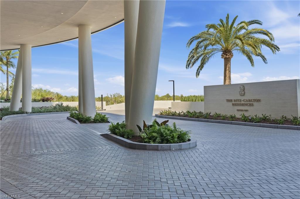 5100 Seagrass BLVD 201