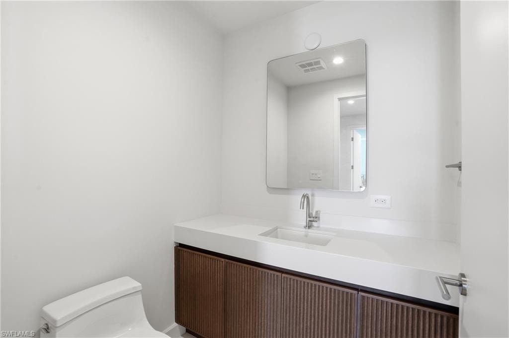 5100 Seagrass BLVD 201 photo 17