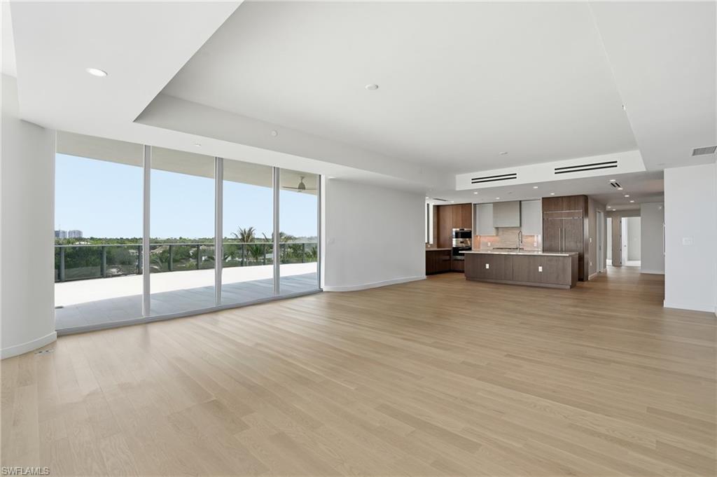 5100 Seagrass BLVD 201 photo 11