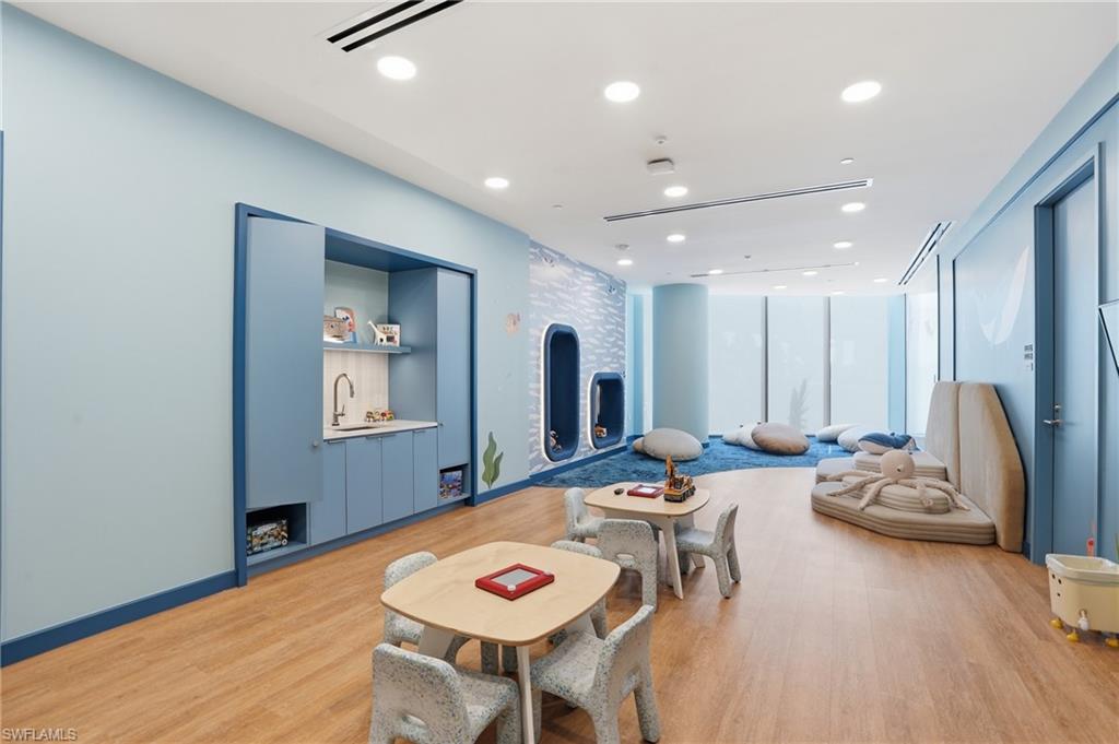 5100 Seagrass BLVD 201 photo 44