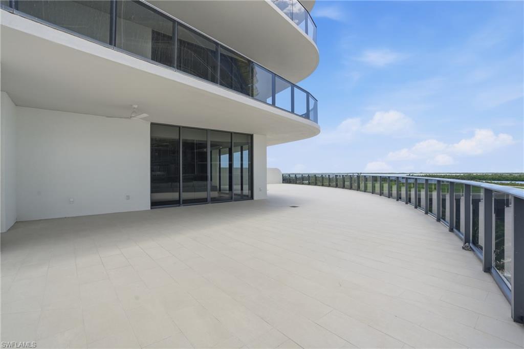 5100 Seagrass BLVD 201 photo 31