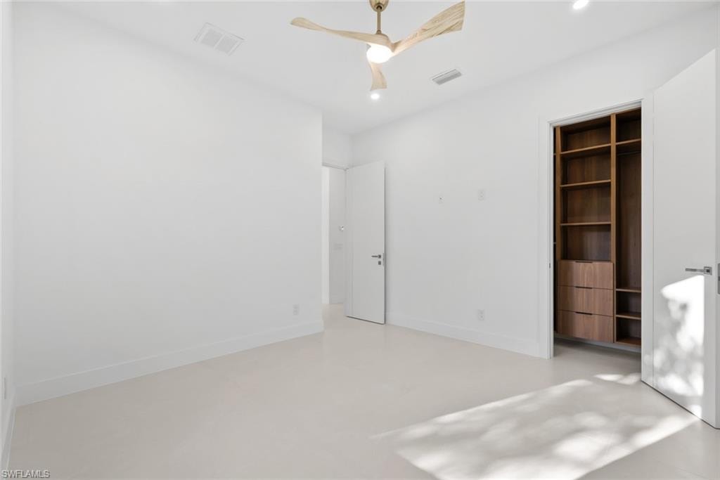 2509 SW 28th TER photo 31