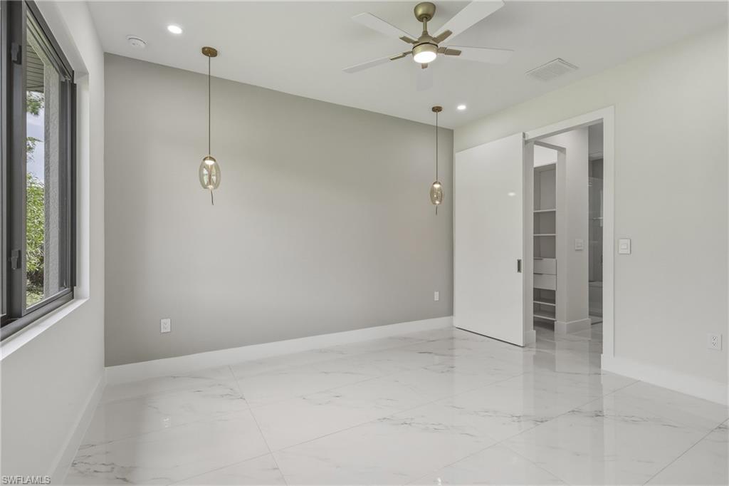 722 Roosevelt AVE photo 23