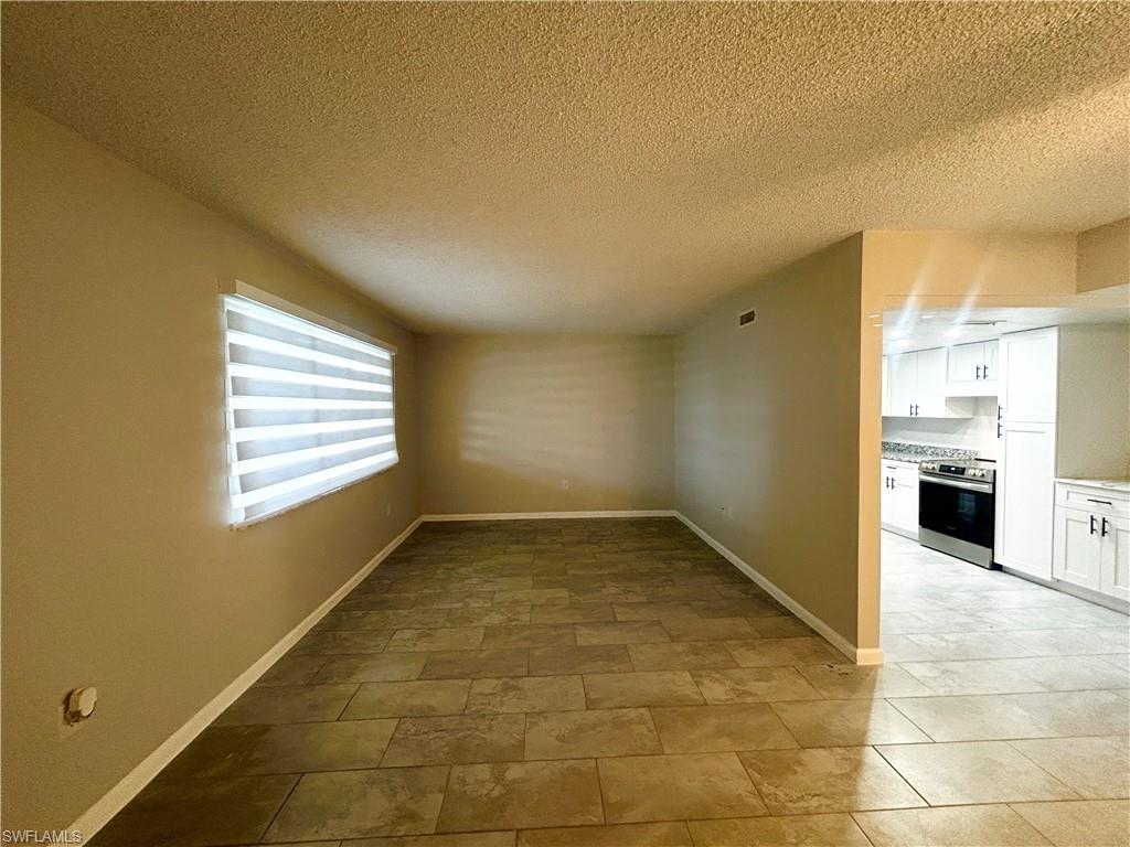 4906 Victoria DR 103