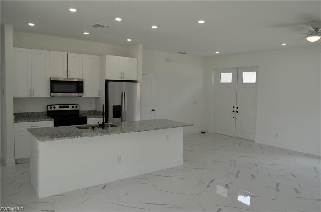 2611 Carol PL