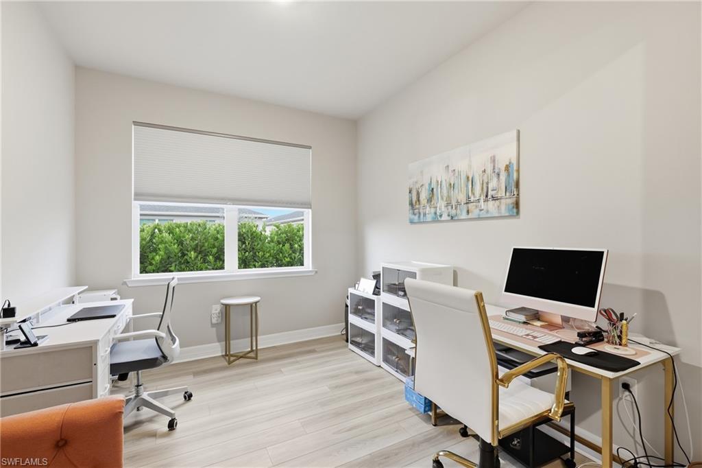 Den, office, flex space, many uses