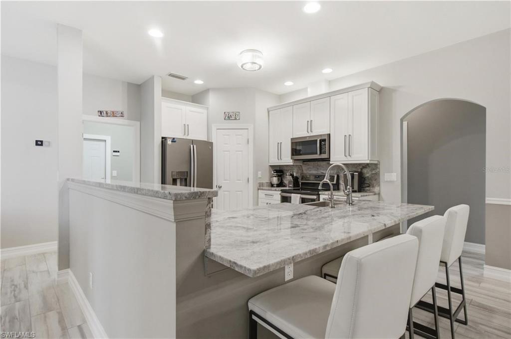 219 NW 12th LN photo 10