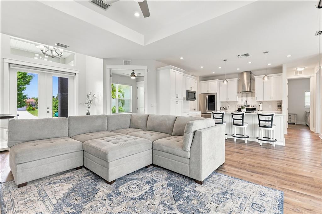 1815 NW 28th PL