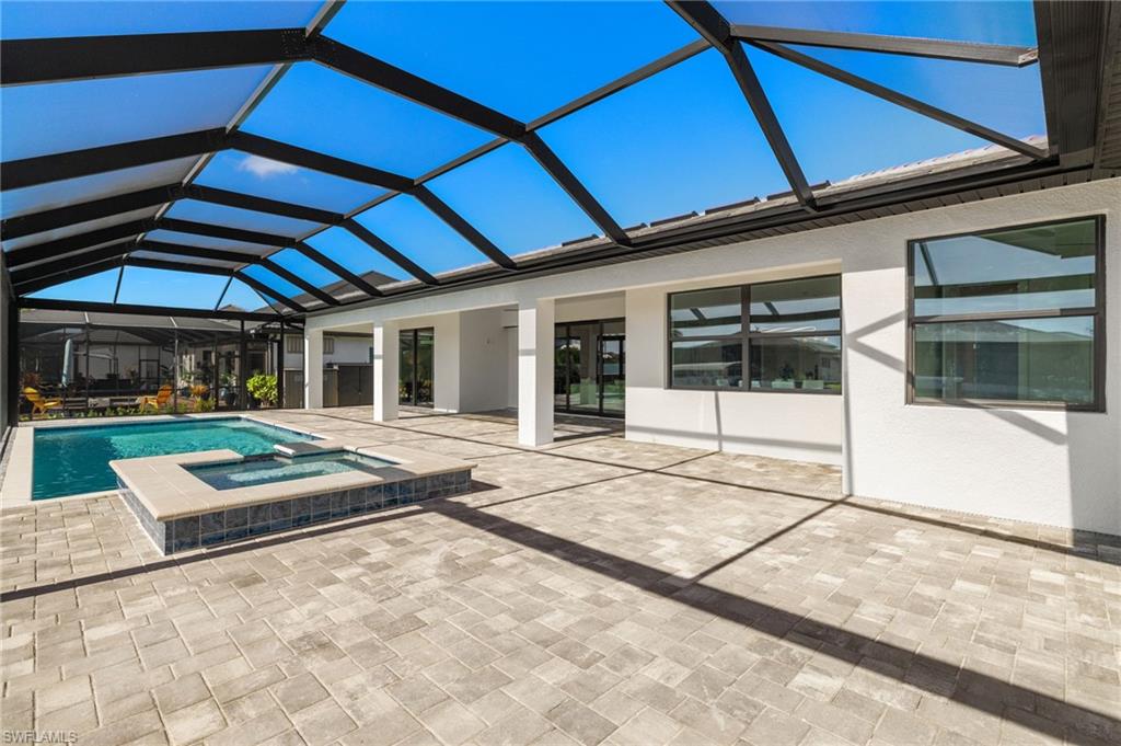 Pool and Spa Screened Lanai