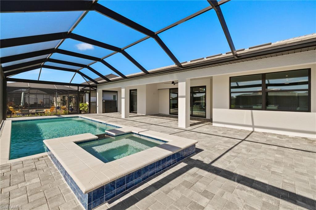 Pool and Spa Screened Lanai
