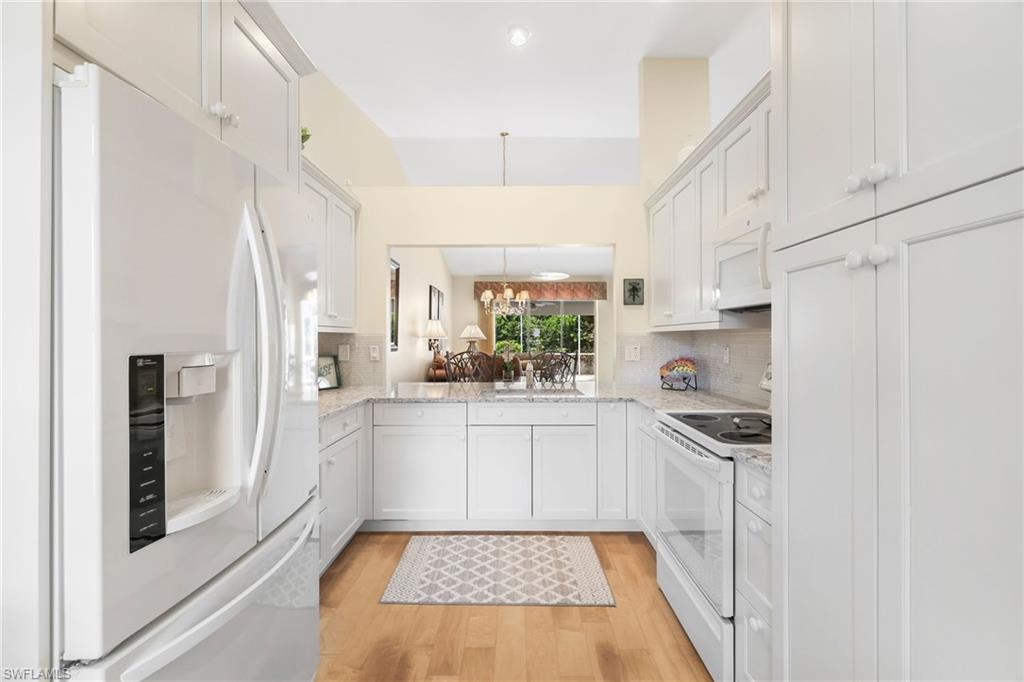 8009 San Vista CIR