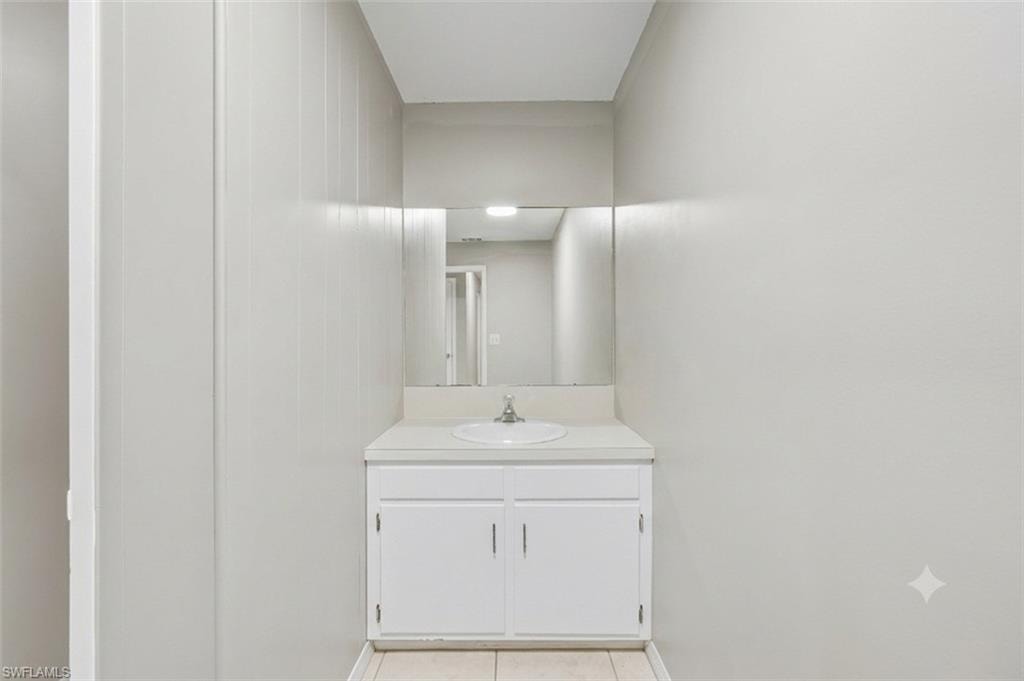 2080 Collier AVE photo 27