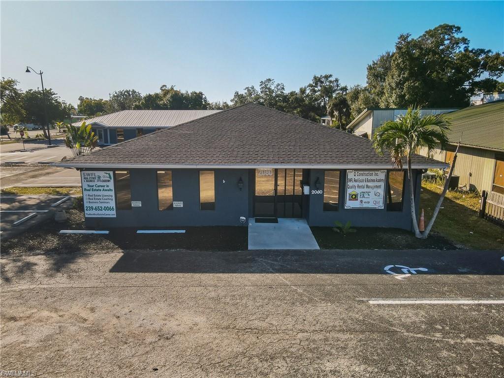 2080 Collier AVE