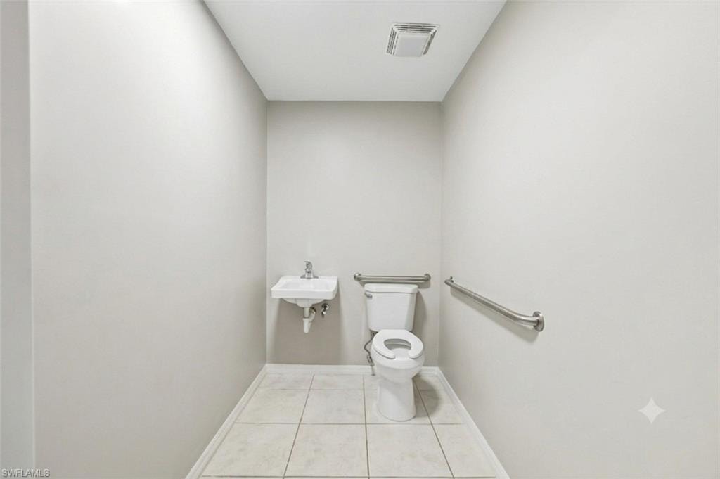 2080 Collier AVE photo 20