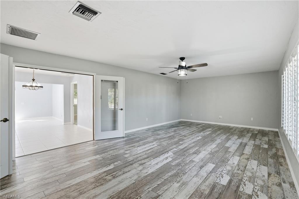 Bonus Room/Den