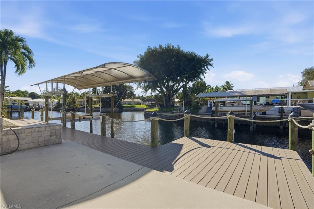 Trek Dock with Lift