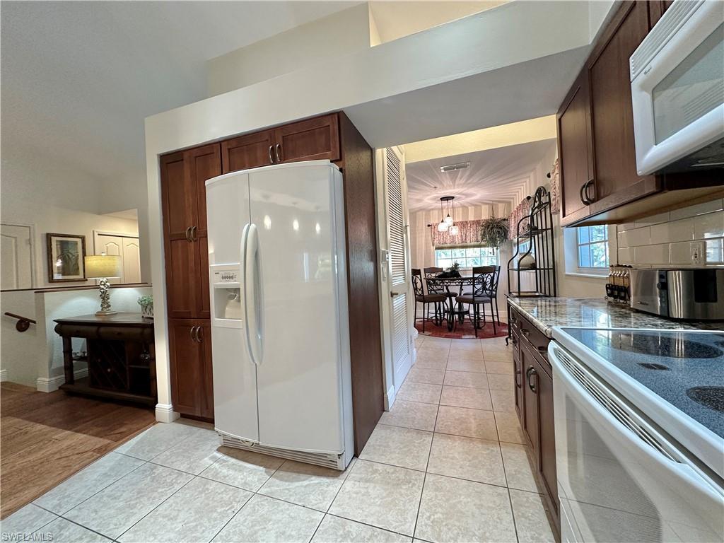 354 Dover PL 202 photo 7