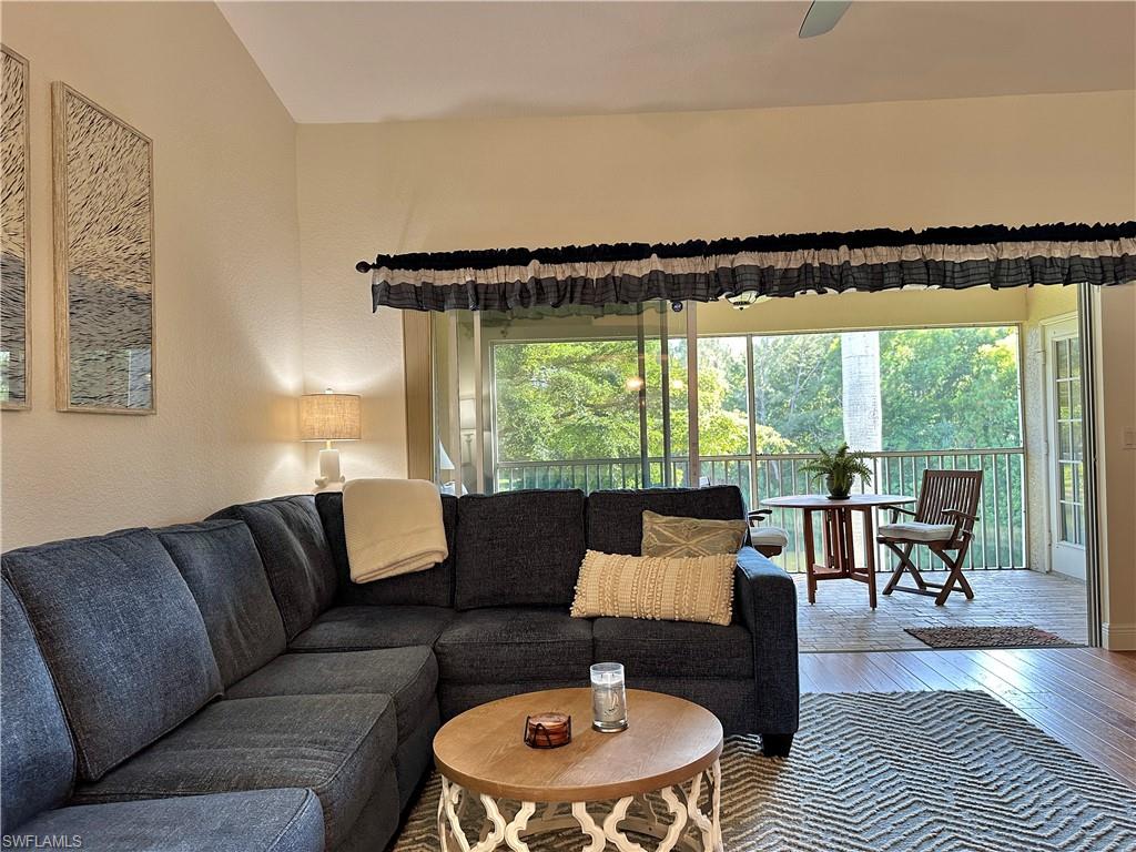 354 Dover PL 202 photo 34