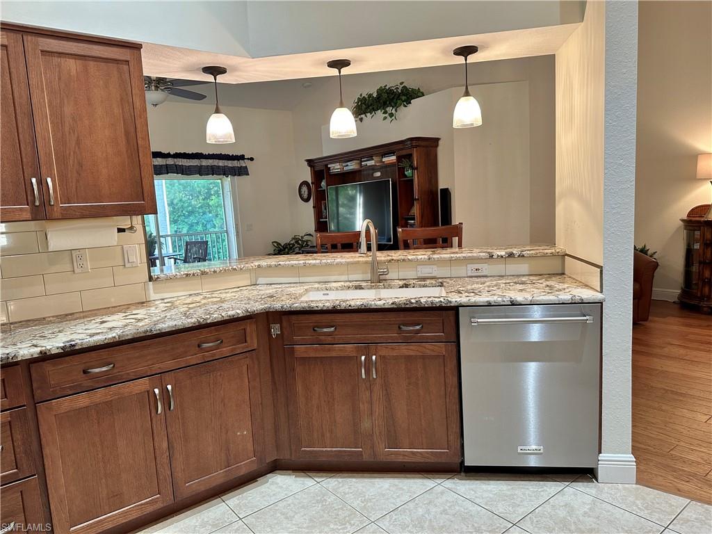 354 Dover PL 202 photo 8