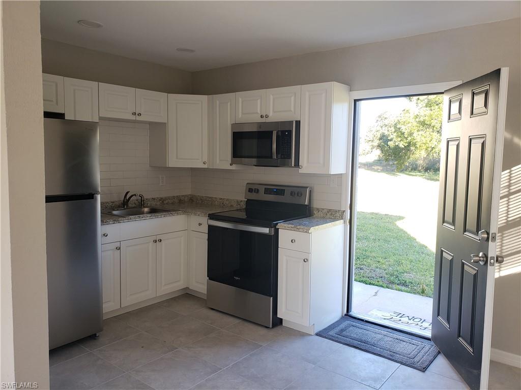 204 1st ST photo 6