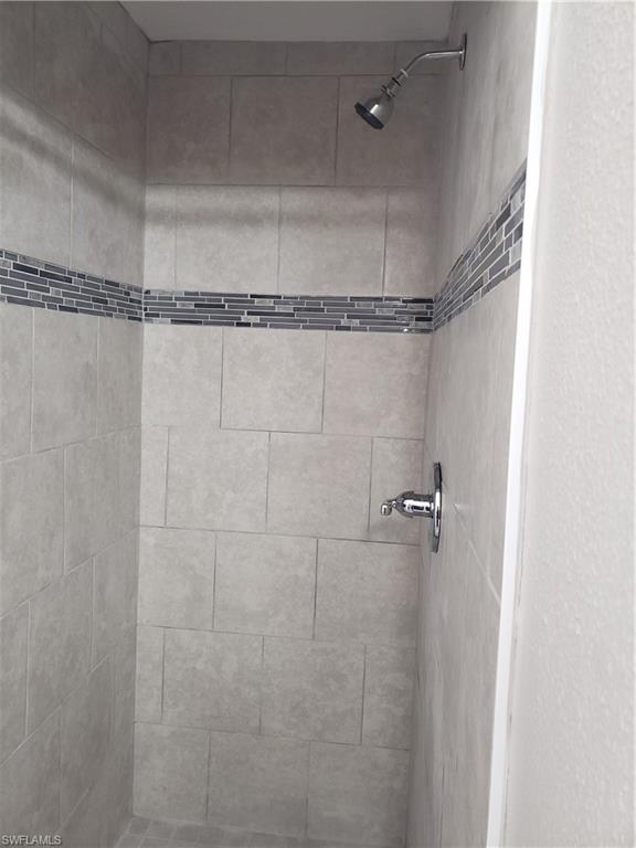 204 1st ST photo 10