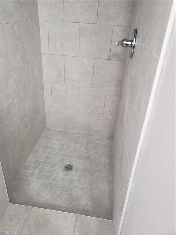 204 1st ST photo 11