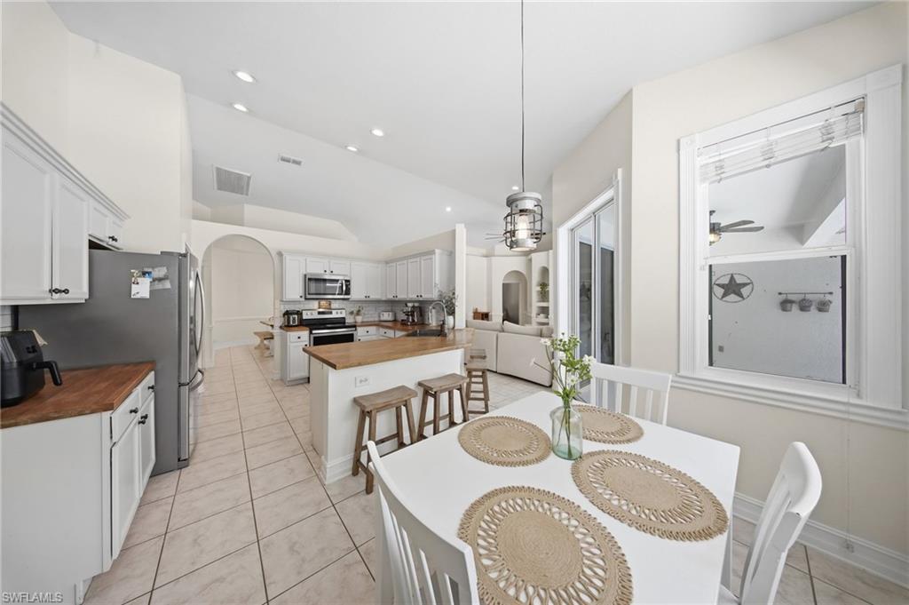 5791 Golden Gate PKWY photo 16