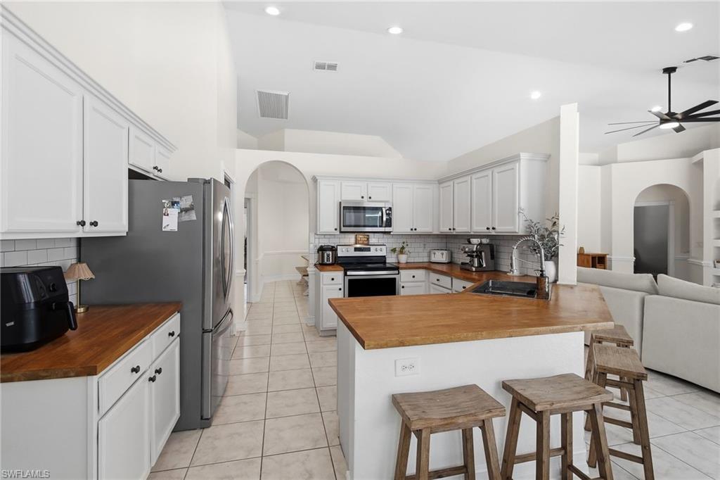 5791 Golden Gate PKWY photo 14